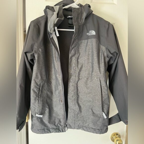 The North Face Two Piece Winter Jacket - Picture 9 of 10